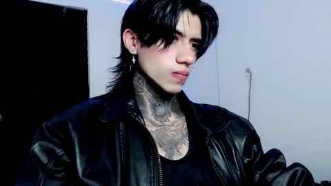 CHRIS  INDEPENT MODEL online show from 13, 2, 2025