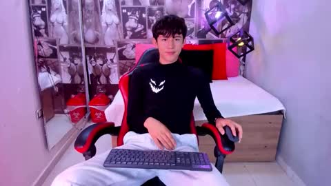 Snapshot of christian_foxx chatting on 7, 5, 2026 Christian online show from 7, 5, 2026