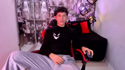 Snapshot of christian_foxx chatting on 27, 5, 2026 Christian online show from 27, 5, 2026