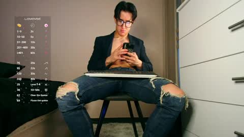 UPVOTE ME ------  ILL DO SOMETHING FOR FREE online show from 1, 4, 2026