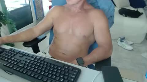 Snapshot of christiano1977 chatting on 29, 4, 2026 Michael USA online show from 29, 4, 2026
