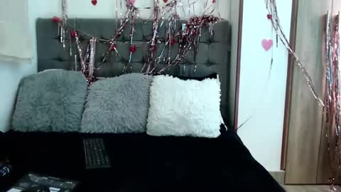 Christine Moore online show from 22, 9, 2025