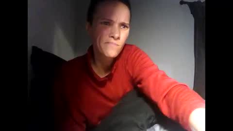 Christina Saunters online show from 4, 2, 2025