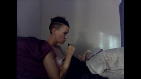 Christina Saunters online show from 4, 10, 2025