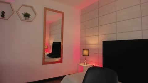 Christine  online show from 9, 9, 2025