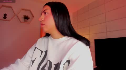 Christine  online show from 18, 12, 2025