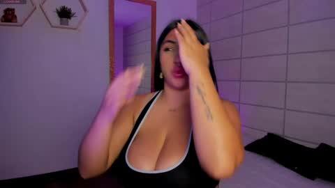 Christine  online show from 13, 4, 2026