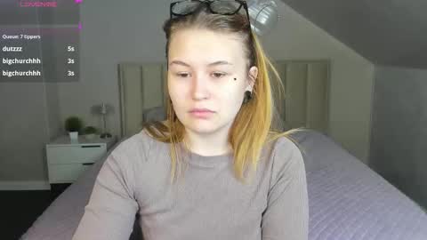 Snapshot of christine_wallker chatting on 15, 10, 2025 christine_wallker online show from 15, 10, 2025