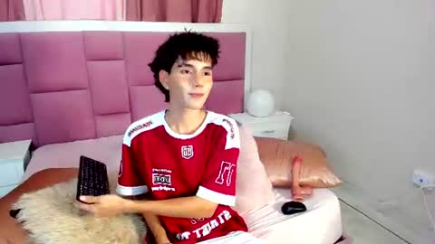 Snapshot of christopher_robin4 chatting on 8, 7, 2026 Chris online show from 8, 7, 2026