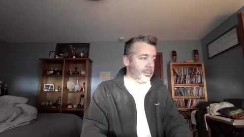 Snapshot of chrisw8121 chatting on 14, 12, 2025 chrisw8121 online show from 14, 12, 2025