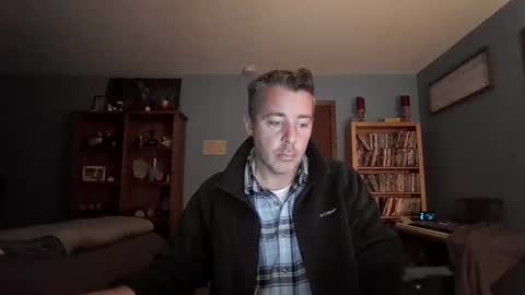 Snapshot of chrisw8121 chatting on 21, 12, 2025 chrisw8121 online show from 21, 12, 2025