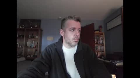 Snapshot of chrisw8121 chatting on 7, 2, 2026 chrisw8121 online show from 7, 2, 2026