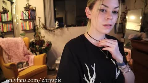Snapshot of chrysanthulu chatting on 10, 10, 2025 Chrys online show from 10, 10, 2025