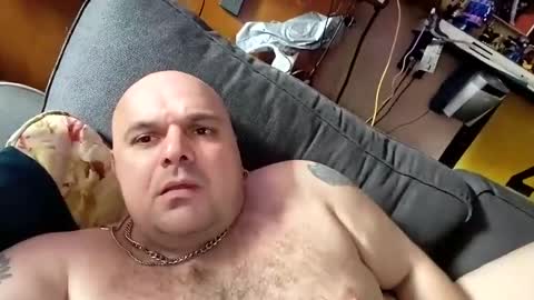 chubbyman40 online show from 17, 4, 2026