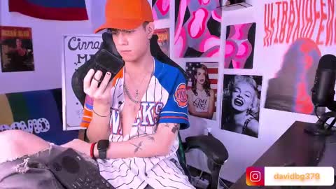 Snapshot of cinnamon_boyxxx chatting on 11, 2, 2025 David Independent Model online show from 11, 2, 2025