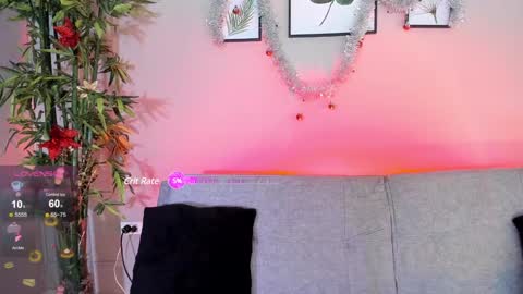 Snapshot of cinnamon_kyla chatting on 30, 12, 2024 cinnamon_kyla online show from 30, 12, 2024