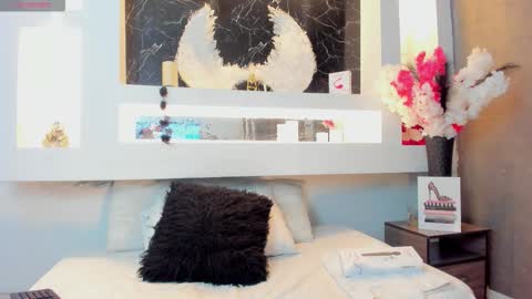 Cinthya  online show from 30, 9, 2025