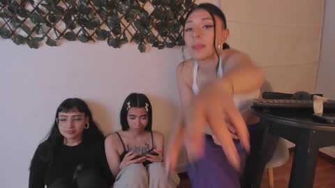 Cintya online show from 1, 2, 2025