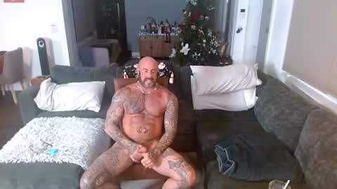 Snapshot of cjmadisonxxx chatting on 27, 12, 2024 SoFLoBiHungDude online show from 27, 12, 2024