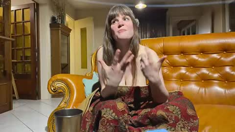 Claire Moulin online show from 30, 4, 2026