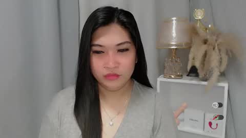Snapshot of claire_wntr chatting on 25, 5, 2026 CLAIRE online show from 25, 5, 2026