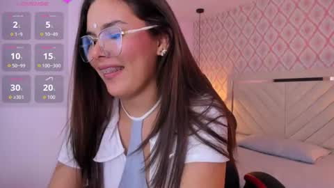Snapshot of clara_ward chatting on 11, 6, 2026 C L A R A online show from 11, 6, 2026
