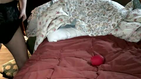 clararuby online show from 5, 12, 2025