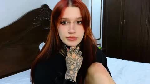Snapshot of clarewoods chatting on 3, 5, 2026 Sophie online show from 3, 5, 2026