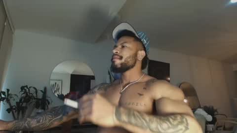 Snapshot of clark_strong chatting on 30, 4, 2026 clark_strong online show from 30, 4, 2026