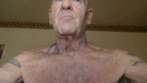 Snapshot of classic_rock_and_oldies chatting on 14, 6, 2026 Pizza online show from 14, 6, 2026