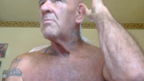 Snapshot of classic_rock_and_oldies chatting on 6, 7, 2026 Pizza online show from 6, 7, 2026