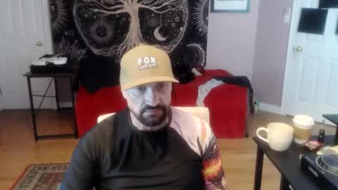 Snapshot of clintwood12 chatting on 25, 5, 2026 chad online show from 25, 5, 2026