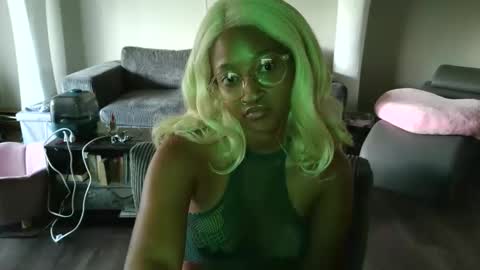 High Queen Clio online show from 17, 9, 2025