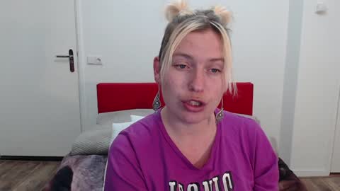 Syl  online show from 4, 2, 2025