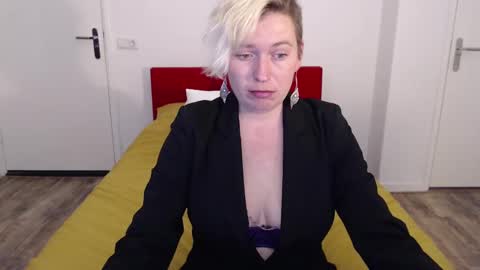 Syl  online show from 21, 2, 2025