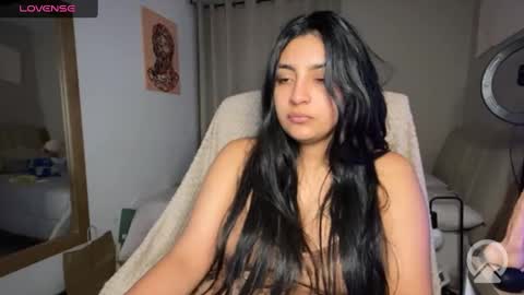 cloe small online show from 13, 9, 2025