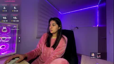 cloe small online show from 27, 3, 2026