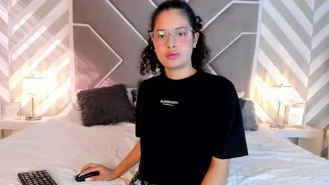 Cloe  online show from 23, 10, 2025