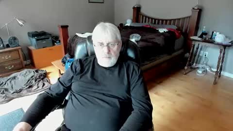 Snapshot of cloudalert62 chatting on 6, 1, 2025 cloudalert62 online show from 6, 1, 2025