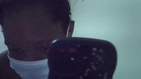 Snapshot of cloudy_bella chatting on 9, 4, 2026 Ella online show from 9, 4, 2026