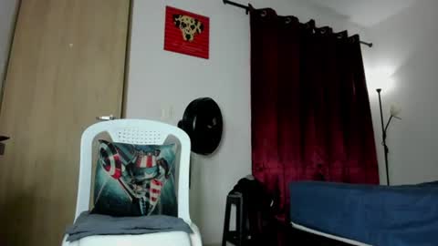 Snapshot of cloudy_pigdude chatting on 12, 6, 2026 CRISTIAN online show from 12, 6, 2026