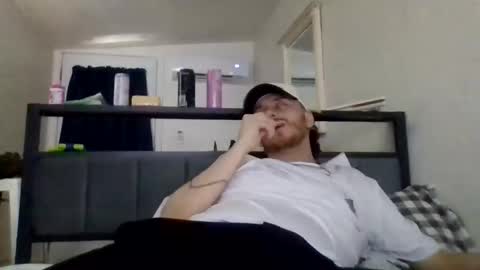 Snapshot of cloudyydayzz chatting on 8, 5, 2026 tallhungandcloudy online show from 8, 5, 2026