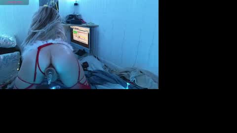 Clover51980 online show from 4, 12, 2024