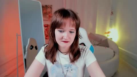  Clover  follow me  online show from 18, 2, 2025