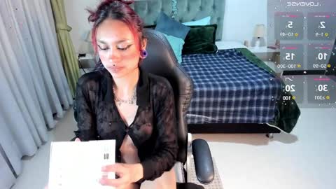 emely dolce online show from 28, 2, 2025