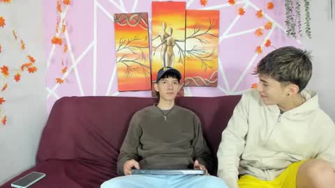 Snapshot of club_latinboys chatting on 22, 9, 2025 club_latinboys online show from 22, 9, 2025