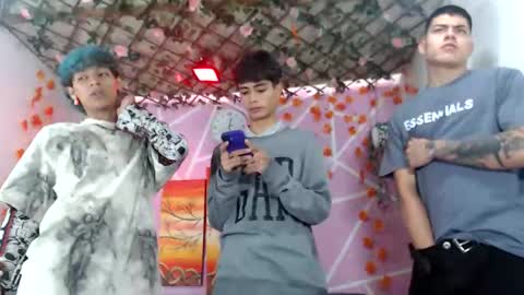 Snapshot of club_latinboys chatting on 28, 10, 2025 club_latinboys online show from 28, 10, 2025