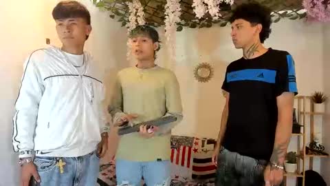 Snapshot of club_latinboys chatting on 16, 11, 2025 club_latinboys online show from 16, 11, 2025