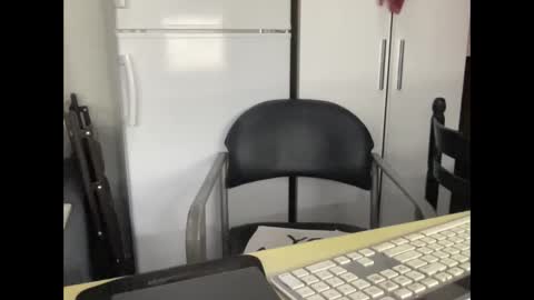 Snapshot of coach_karl chatting on 21, 11, 2025 Coach Karl Porn Star Tip me all the way to my next trip online show from 21, 11, 2025