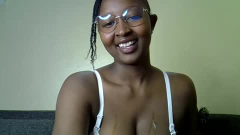 Snapshot of cocobaby_ chatting on 11, 4, 2026 Coco online show from 11, 4, 2026